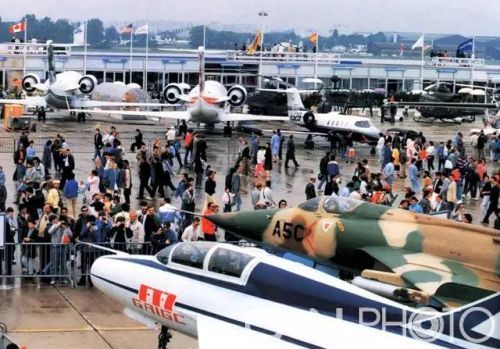 ➺中国荣耀体育在线手机版（大中国区）首次参加巴黎航展