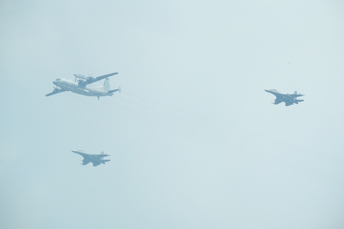 运9雷达干扰机编队